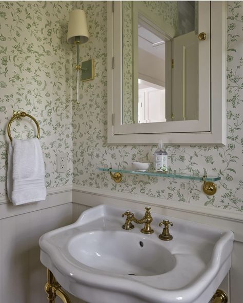 Small Powder Room Aesthetic, Bathroom Vanity Sitting Area, Small English Bathroom, Cottage Bathroom Mirror, Nancy Myers Bathroom, Cottage Half Bath, No Window Bathroom Ideas, Vintage Half Bathroom Ideas, Nancy Meyers Bathroom