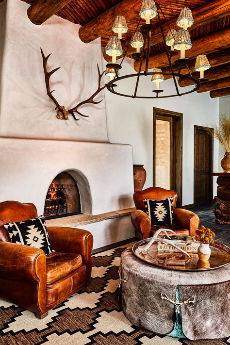 Western Spanish Decor, Luxury Southwest Decor, Santa Fe Design Style, Southwestern Lodge Decor, Santa Fe Furniture, Urban Cowboy Interior Design, Southwestern Style Interior, Southwestern Mantle Decor, Bishops Lodge Santa Fe