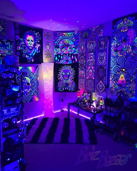 VIBES 💜 Recently rearranged my studio but left my pretty corner that you guys usually see in my posts as is. Currently redecorating the rest of the room for a refresh! Once I'm finished, I'll share pics! 🥰 . Artist Studio / Art Room / Artist Space / Studio Vibes / Blacklight Room / Blacklight Art Black Light Living Room, Studio Art Room, Blacklight Room, Black Light Room, Artist Space, Blacklight Art, Studio Vibes, Light Living Room, Artistic Space