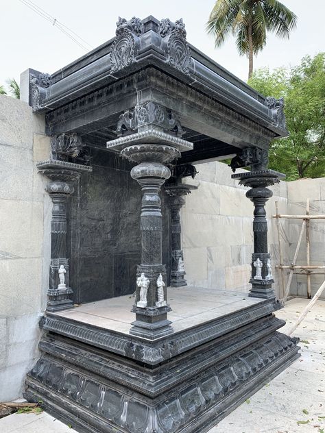 Stone mandapa Interior Pillars, Hanuman Temple, Cement Work, Puja Mandir, Ganpati Decoration At Home, Indian Temple Architecture, Indian House, India Architecture, Mandir Design