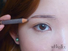 Korean Straight Eyebrows, Straight Eyebrows Tutorial, Eye Makeup Korean, How To Do Brows, Korean Eyebrows, Eyebrows Tutorial, Eyebrow Stencils, Straight Eyebrows, Straight Brows