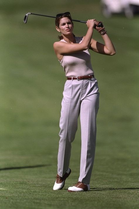 Golfing Outfits For Women, Golfing Outfits, Sports Campaign, Golf Inspiration, Womens Golf Fashion, Club Fits, Playing Golf, Golf Attire, European Women