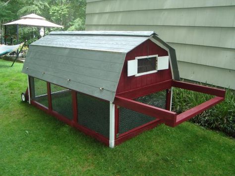 My favorite chicken tractor design so far. Roosts and nests are built above, and area to wander and feed down below. Drag your chicken pen around the yard so they can eat grass and bugs in a different spot each day. Chicken Coops Diy, Gambrel Shed, Urban Chicken Farming, Mobile Chicken Coop, Chicken Houses, Tractor Barn, Chicken Pen, Chicken Tractors, Chicken Tractor