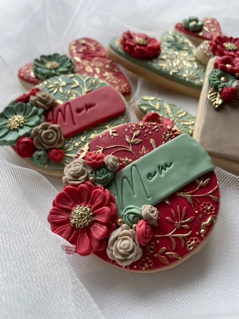 Mother’s Day Cookies, Elegant Cupcakes, Cookies Decoradas, Cake Recipes Easy Homemade, Cookie Decorating Party, Ornament Cookies, Fondant Cookies, Custom Chocolate, Royal Icing Recipe