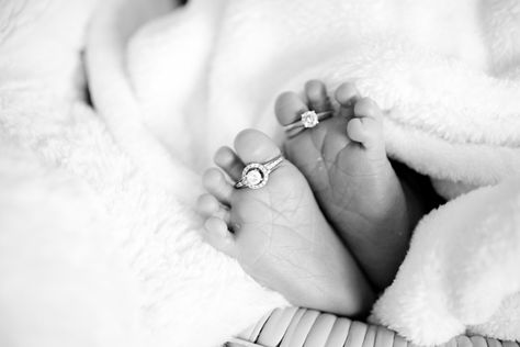 Wedding rings on toes for two moms' newborn session. Lesbian Photography, Moms Photography, Two Moms, Two Brides, Baby Chickens, Anais Nin, Baby Makes, Newborn Photoshoot, Newborn Pictures