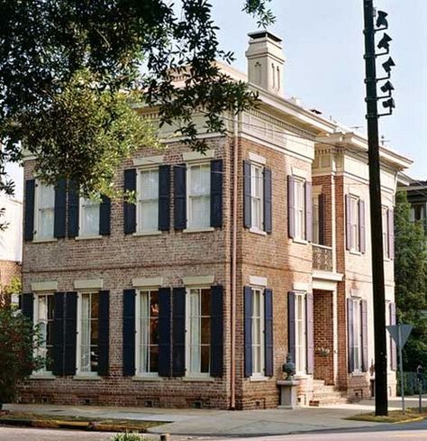 Town Houses, Custom Shutters, Colonial Style Homes, Southern Cities, Enchanted Home, Southern Home, Colonial Style, Historic Home, Brick House