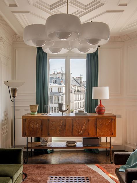 Colonial Home Interior Design, Modern Colonial Home, Luis Laplace, Colonial Home Interior, 1960s Chairs, Home In Paris, Parisian Design, Column Lighting, Modern Colonial