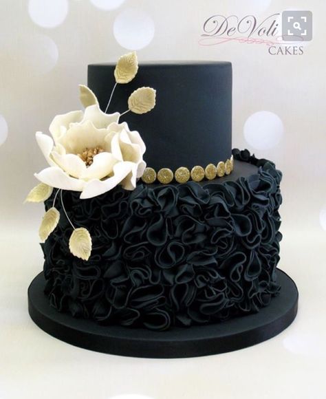 Magnifique demoiselle Tort Special, Black Birthday Cake, Birthday Cake Black, Black And Gold Wedding, Black Cake, Black Wedding Cakes, Black Birthday, Amazing Wedding Cakes, Gold Cake