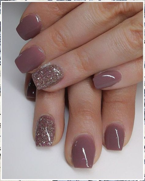 Beautiful January Nails Ideas Winter, Short Acrylic Nails | Christmas Nails 2023 Unghie Nail Art, Gel Nail Polish Colors, Best Gel Nail Polish, January Nails, Fall Gel Nails, Nails 2021, Nail Designs Glitter, Fall Nail Colors, Neutral Nails