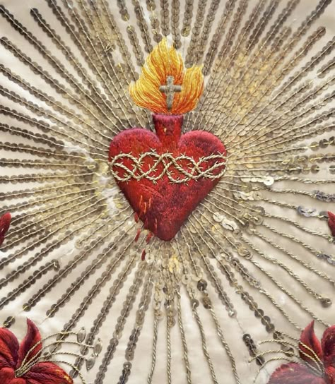 Embroidered Sacred Heart, Sacred Heart Embroidery, Sacred Heart Mexican, Kankri Vantas, Sacred Heart Art, Religious Embroidery, Yew Tree, Catholic Crafts, Hand Heart