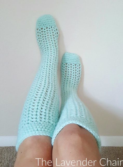 Crochet Thigh High Socks, The Lavender Chair, Socks Crochet, Beau Crochet, Crochet Socks Pattern, Crochet Leg Warmers, Confection Au Crochet, Crochet Boots, Socks Pattern