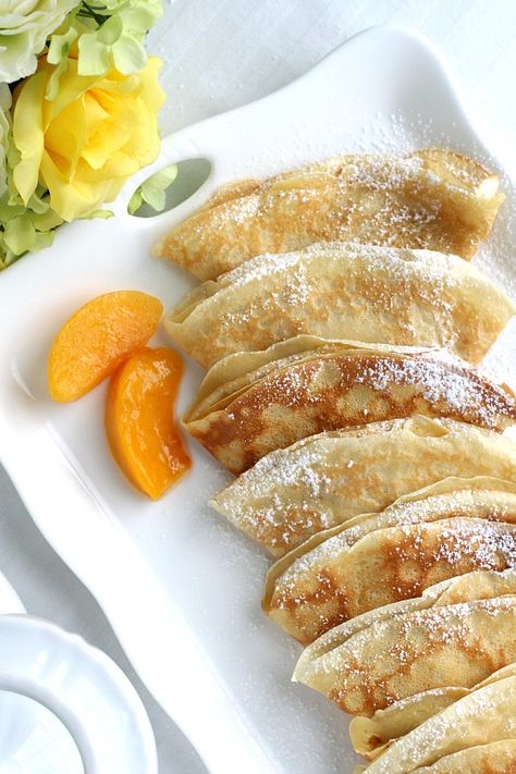 Peaches And Cream Crepes, Crepe Toppings, Crepe Filling Ideas, Cream Cheese Crepes, Crepes Sweet, Cheese Crepes, Dessert Crepes, Sliced Peaches, Grateful Prayer