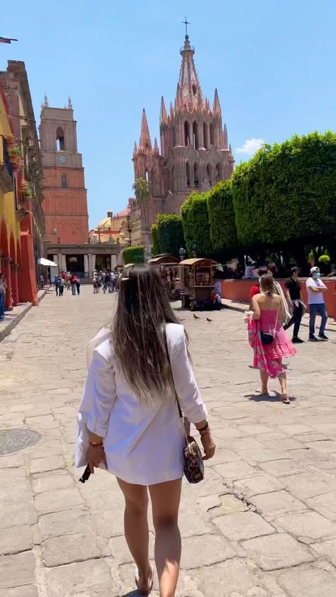 emiliaislas on Instagram: ¿ Algún recuerdo en San Miguel de Allende ? . #ootd 35 Grados que se sentían 45 … •Blazer: Zara . . . . #zara #blazer #sma… Blazer Zara, Zara Blazer, Selfies, Ootd, Zara, Blazer, Pink, On Instagram, Quick Saves