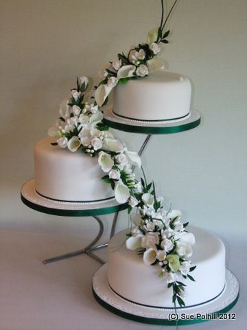 3 tier cake on separate stands Seperate Tiers Cake, 3 Tier Wedding Cake Separate, Separate Tiered Wedding Cakes, 3 Tier Wedding Cakes, 3 Tier Cake Stand, 3 Tier Cake, Best Living Room, Floral Wedding Cakes, Living Room Interior Design