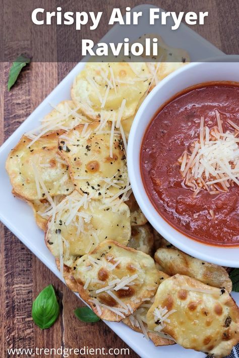 A plate of air fried ravioli and a bowl of marinara dipping sauce Air Fried Ravioli, Air Fryer Ravioli, Jumbo Shell Recipes, Fried Ravioli Recipe, Fried Ravioli, Shell Pasta Recipes, Actifry Recipes, Fried Spinach, Ravioli Recipe