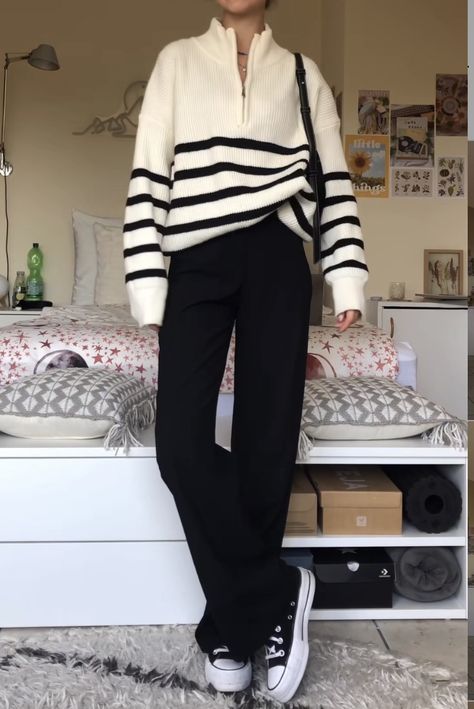 Health Assistant Outfit, Tshirt Winter Outfit, Outfits Ideas College, Reading Outfits, Alledaagse Outfit, Winter Fashion Outfits Casual, Chique Outfits, Uni Outfits, Populaire Outfits