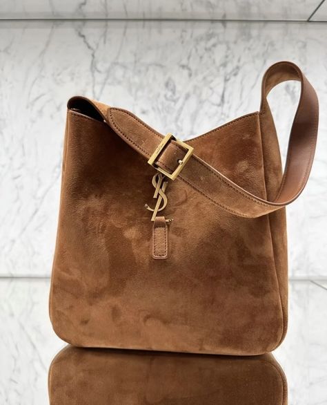 Ysl Bag Brown, Ysl Suede Bag, Ysl 5 A 7, Ysl Bag Aesthetic, Ysl Hobo Bag, Ysl Hobo, Classy Autumn, Ysl Aesthetic, Wishlist 2024