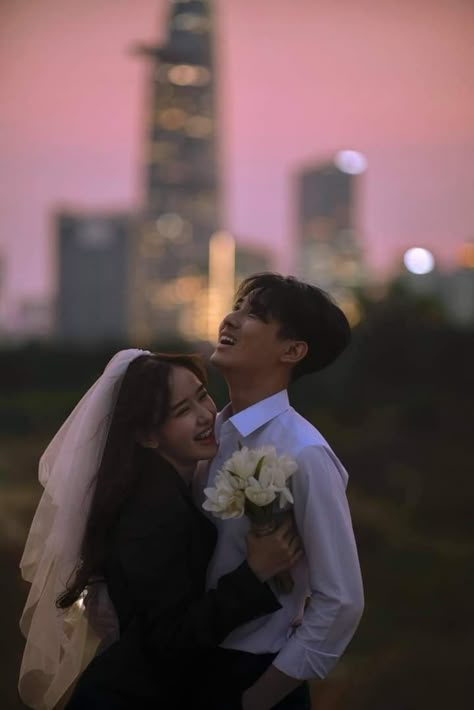 Korean Prewedding Photography, Prenuptial Photoshoot, Pose Prewedding, Prenup Ideas, Prewedding Ideas, Korean Couple Photoshoot, Korean Wedding Photography, Pre Wedding Photoshoot Outfit, Wedding Photo Studio