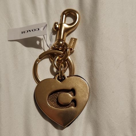 New, Nwt Gold And Brown Aesthetic, Purse Charms Aesthetic, Keychain Essentials, Aesthetic Keys, Key Chains Aesthetic, Cute Keychains For Car Keys, Car Keys Aesthetic, Brown Keychain, Aesthetic Essentials