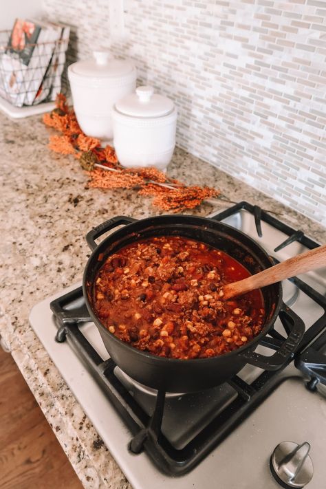 Stove Chili Recipe, Stove Top Chili Recipe Easy, Quick Chili Recipe Stovetop, Chili Stove Top Recipe, Chili Recipe Easy Stovetop, Easy Chili Recipe Stovetop, Chili Recipe Homemade, Stove Top Chili Recipe, Stovetop Chili Recipe