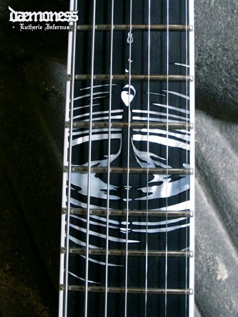 Water drop inlay Metal Guitars, Guitar Inlay, Acoustic Guitar Case, Luthier Guitar, Guitar Notes, Guitar Fretboard, Guitar Tattoo, Guitar Photos, Unique Guitars