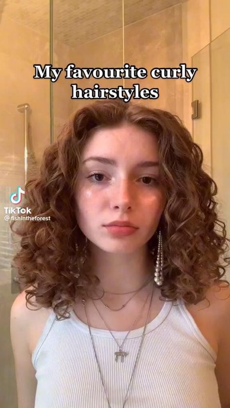 Curly Hair Care Routine, Curly Hair Videos, Curly Hair Photos, Cute Curly Hairstyles, Curly Hair Styles Easy, Haircuts For Curly Hair, Hairstyles Volleyball, Hairdos For Curly Hair, Curly Hair Inspiration