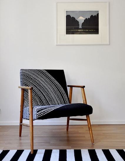 Love this marimekko chair Poltrona Design, African Inspired Decor, Reupholster Chair, Printed Chair, Scandinavian Furniture, Retro Home Decor, Retro Home, Beautiful Furniture, Upcycled Furniture