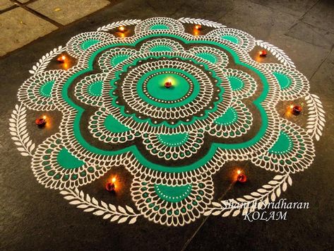 Looking for awe-inspiring rangoli designs for your wedding decor? Say no more! We’ve got 101 of the most beautiful, detailed and Instagram-worthy rangoli designs for you. Round Rangoli Design Diwali, Round Rangoli Design, Painting Rangoli Design, Aesthetic Rangoli, Round Rangoli, Rangoli Design Diwali, Rangoli Mandala, Circle Mandala, Zen Life