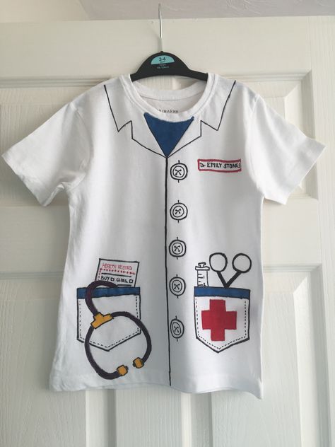 Doctor’s coat using Sharpie pens and Pinterest inspiration Diy Doctor Costume For Kids, Diy Doctor Costume, Doctor Fancy Dress, Vet Costume, Halloween Doctor, Doctor Craft, Diy Doctor, Doctor Coat, People Who Help Us