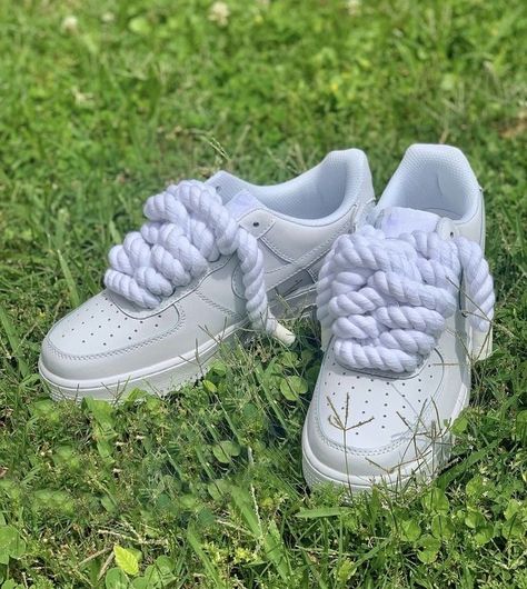 Nike Airforce 1 Women Outfit Ideas, Nike Airforce 1 Women Outfit, Airforce 1 Outfit, Af1 White, Airforce 1s, Guys Fashion Swag, Nike Shoes Women Fashion, Goyard Wallet, Sneaker Posters