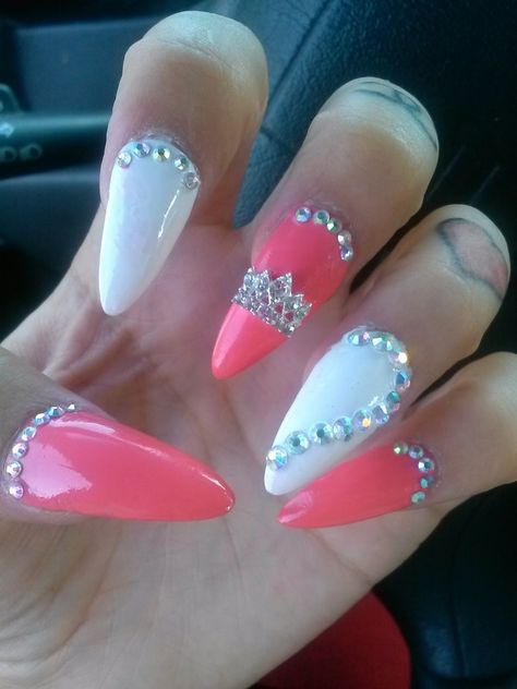 ♔Queen nails Pink Stiletto Nails, Almond Acrylic, Queen Nails, Stiletto Nails Designs, Super Nails, Get Nails, Hot Nails, Fabulous Nails, Bling Nails