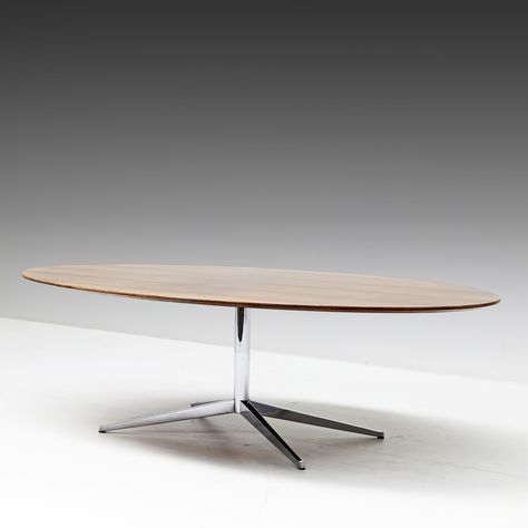 Listed on VNTG.com: Oval 96" dining table by Florence Knoll for Knoll, 1960s | #vntg #vintage Knoll Table, Florence Knoll, Table Desk, Table Design, Vintage Design, Florence, Vintage Designs, 1960s, Dining Table