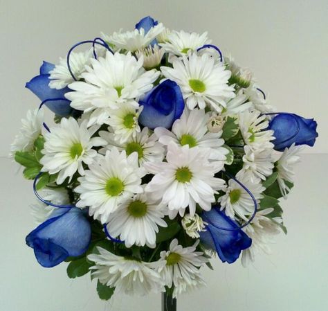 blue roses and daisies | Blue roses and White daisies for a bridal bouquet | April 12, 2014 ... Roses And Daisies, Bridesmaid Bouquets, White Daisies, August 31, April 12, Blue Roses, Bridesmaid Bouquet, Bridal Bouquet, Bouquets