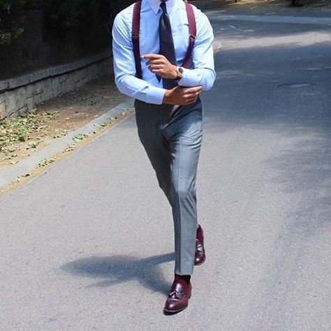 Burgundy Shoes Outfit Men, Suit Braces, How To Wear Suspenders, Burgundy Shoes Outfit, Sprezzatura Style, Suspenders Men Fashion, Suspenders Outfit, Stil Masculin, Outfit Suit