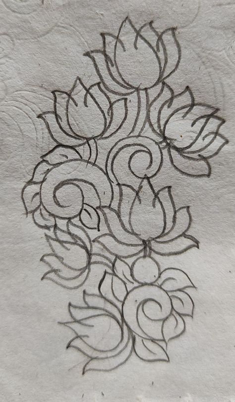 Lotus Mehendi, Tanjore Sketches, Aalekhan Drawing, Embroidery Office, Ready Rangoli, Tattoo Thai, Design Outline, Pencil Drawings Of Flowers, New Rangoli Designs