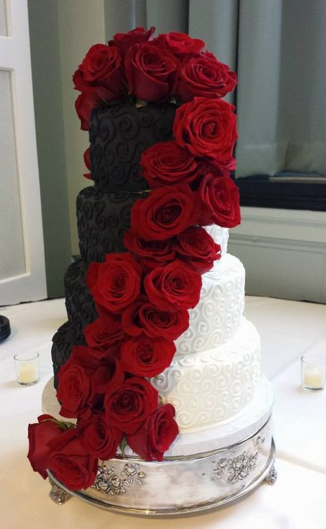 Black And Red Wedding Theme Dress, Wedding Cake Shapes, Red White And Black Wedding Cake, Black Red White Wedding Decorations, Red Black And White Wedding Theme, Red And Black Wedding Ideas On A Budget, Crimson Red And Black Wedding, Wedding Cake Black And Red, Black And Red Wedding Cake