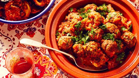 Kefta Recipe, Moroccan Meatballs, Salsa Tomatillo, Flavour Combinations, Spicy Eggplant, Zesty Chicken, Chicken Tagine, Moroccan Cooking, Tagine Recipes