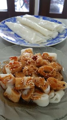 Sweet Sauce Recipes, Chee Cheong Fun, Cheung Fun, Steam Cake Recipe, Cheong Fun, Dim Sum Recipes, Rice Cake Recipes, Steamed Cake, Global Cuisine