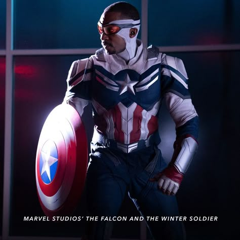 Black Captain America, Falcon Captain America, Sam Wilson Captain America, Falcon Winter Soldier, The New Avengers, Falcon Marvel, Captain America Comic, Marvel Superheroes Art, Marvel Wall