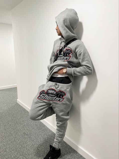 Drip Poses, Trapstar Shooters Tracksuit, Shooters Tracksuit, Trapstar Tracksuit, Sleep Outfit, Drill Man, Uk Drip, Drippy Fits, Tracksuit Outfit