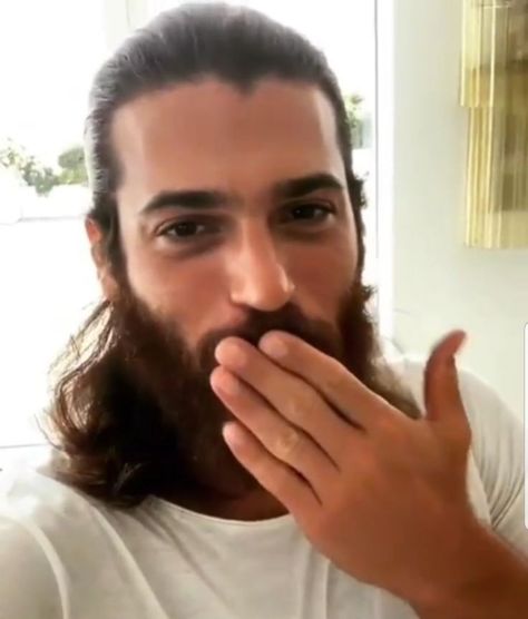 Escucharte decir " beso " en italiano es sentir mariposas en todo mi ser 💞 Canyaman Selfie Picture, Can Yaman Selfie 2024, Canyaman Selfie, Can Yaman Selfie, Paul Walker Tribute, Fashion Models Men, Self Pictures, Picture Of Doctor, Handsome Men Quotes