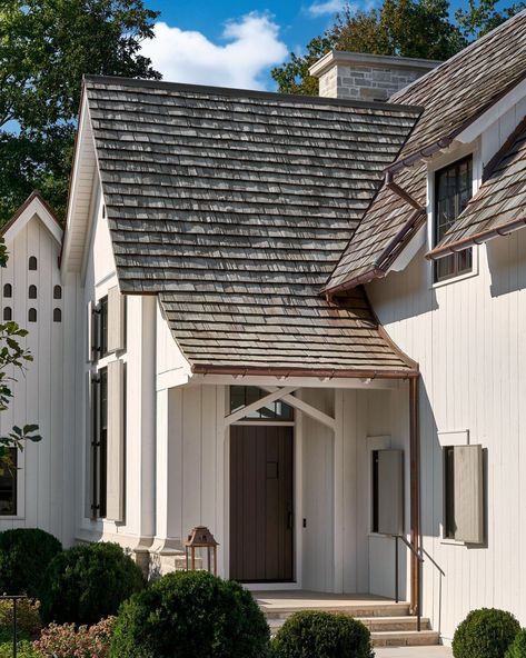 Pfeffer Torode Architecture (@pfeffertorode) • Instagram photos and videos Eclectic Room Design, Rain Screen, Meadow House, Cedar Shake Roof, Cedar Shake, Shake Roof, Garage Exterior, Cedar Shakes, Cottage Exterior