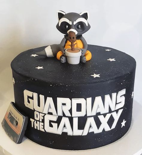 Raccoon Cake Birthday, Fondant Raccoon, Marvel Baby Shower Ideas, Marvel Cake Ideas, Raccoon Cake, Marvel Cakes, Marvel Baby Shower, Guardians Of The Galaxy Party, Raccoon Birthday