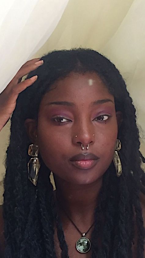 Nose Piercing Inspiration, Both Nostrils Pierced, Triple Nose Piercing, Face Piercings Aesthetic, Cute Facial Piercings, Piercings Black Women, Handsome Women, Piercings Bonitos, Face Piercings