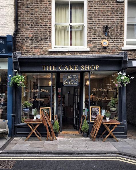 The Cake Shop & Tea House Fossgate @simona_unasoffittaperdue Time for tea... and cake. Happy weekend #cakeshop #shopfront #sharingaworldofshops Cake Shop Design, Cafe Exterior, Tea And Cake, Bookstore Cafe, Cozy Coffee Shop, Storefront Design, Time For Tea, Coffee Shop Aesthetic, Bakery Design