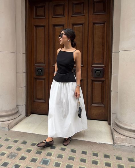 Taiwan Outfit, Lisbon Fashion, White Skirt Outfits, White Maxi Skirts, Quoi Porter, Moda Paris, Special Occasion Outfits, Paris Outfits, Look Chic