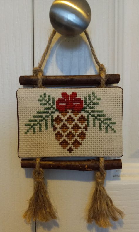 Blackwork Cross Stitch, Stitch Toy, Tiny Cross Stitch, Cross Stitch Letters, Winter Cross Stitch, Cross Stitch Christmas Ornaments, Stitch Gift, Cross Stitch Finishing, Embroidery Flowers Pattern