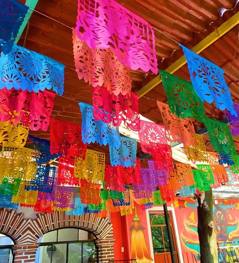 mexico is really colorful Mexico Night Aesthetic, Mexicana Aesthetic, Mexican Bar, Mexican Vacation, Mexican Holiday, Colorful Aesthetic, Traditional Mexican, Explore Travel, Aesthetic Songs