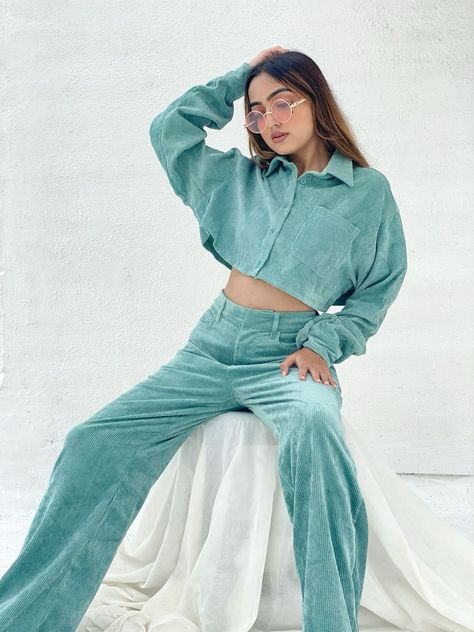 Cyan Outfit Aesthetic, Turquoise Aesthetic Clothes, Teal Outfits Aesthetic, Ocean Blue Outfit, Turquoise Outfit Aesthetic, Turquoise Dress Casual, Cyan Outfit, Turquoise Suit, Warm Spring Outfits