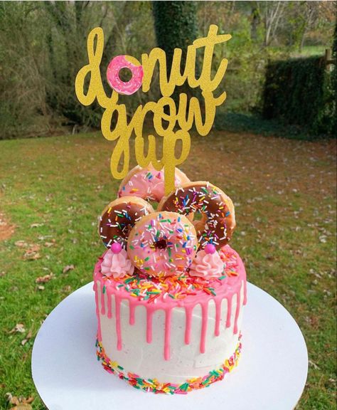 Donut Inspired Cake, Donut Grow Up Smash Cake, Donut Grow Up Birthday Cake, Donut Party Cake Ideas, Sweet One Donut Cake, 1st Birthday Doughnut Theme, Too Sweet Birthday Cake, Doughnut Party Decorations, Donut Cake Ideas Birthday Parties